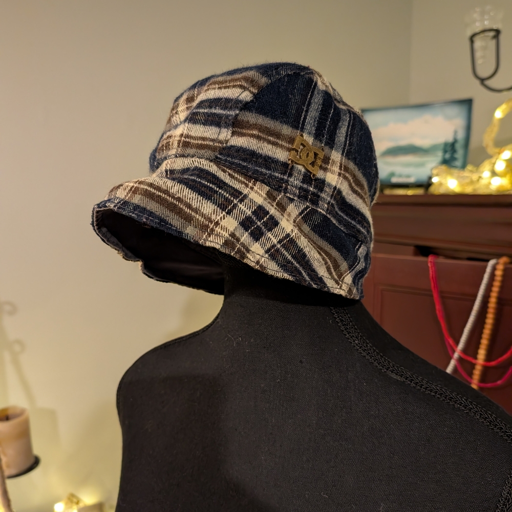 DC Plaid Bucket Hat - Navy and Beige